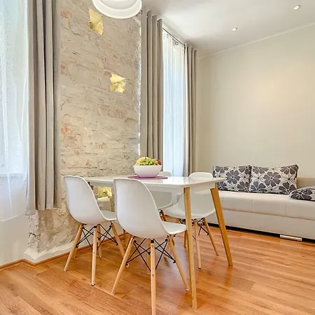 Zora & Natale 풀라