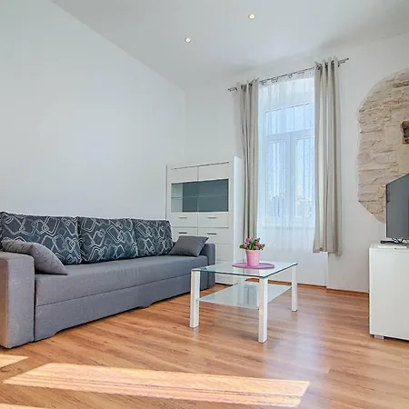 Zora & Natale 아파트 *