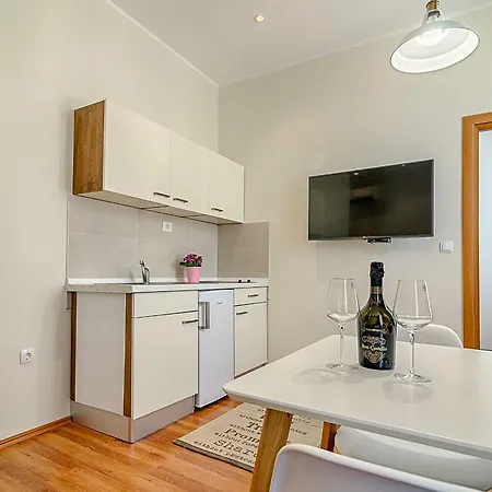 Zora & Natale Appartement Pula