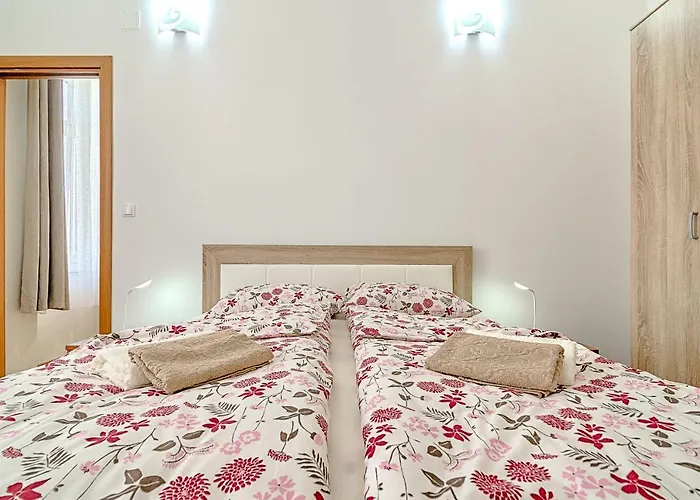 Apartment Zora & Natale *