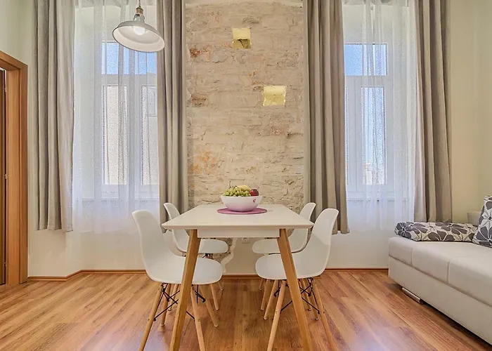 Zora & Natale Apartment