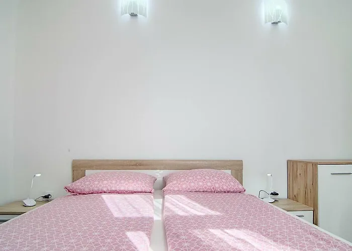 Apartment Zora & Natale Pula