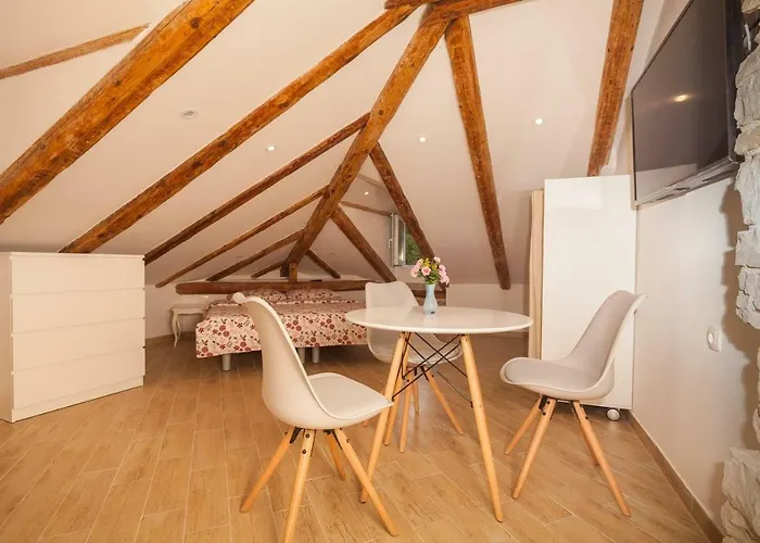 Zora & Natale Apartment Pula