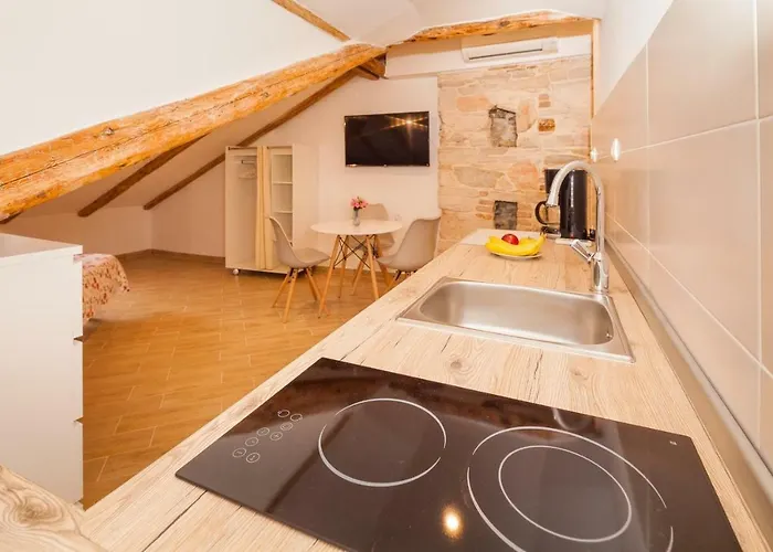 Apartment Zora & Natale Pula